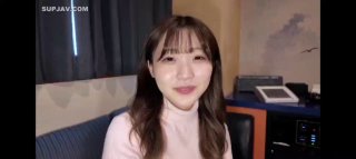 继女反向骑乘继父。
